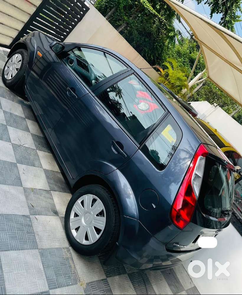 Ford Figo 2011 Manual Petrol 1.2 Titanium Plus 50000 Km Showroom Con