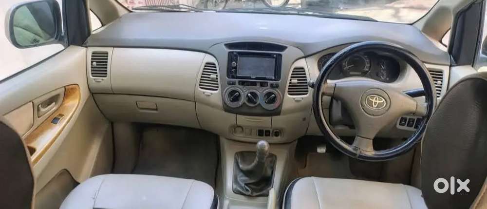 Toyota Innova 2010 Diesel Manual 209000 Km Driven