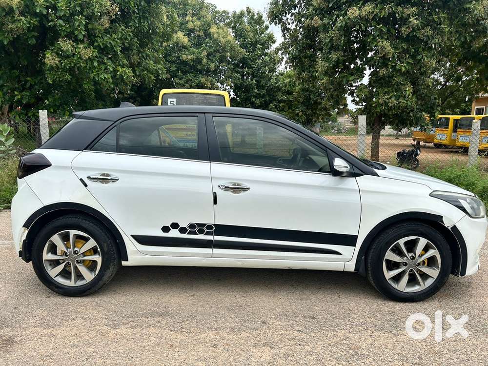 Less Driven Well Maintained Hyundai Elite I20 2015 Petrol 103000 Km