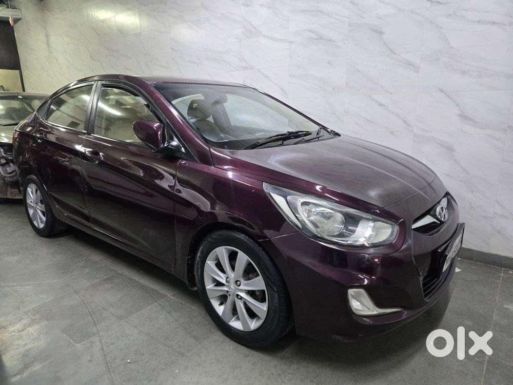 Hyundai Verna Fluidic 1.6 Vtvt Sx, 2011, Petrol