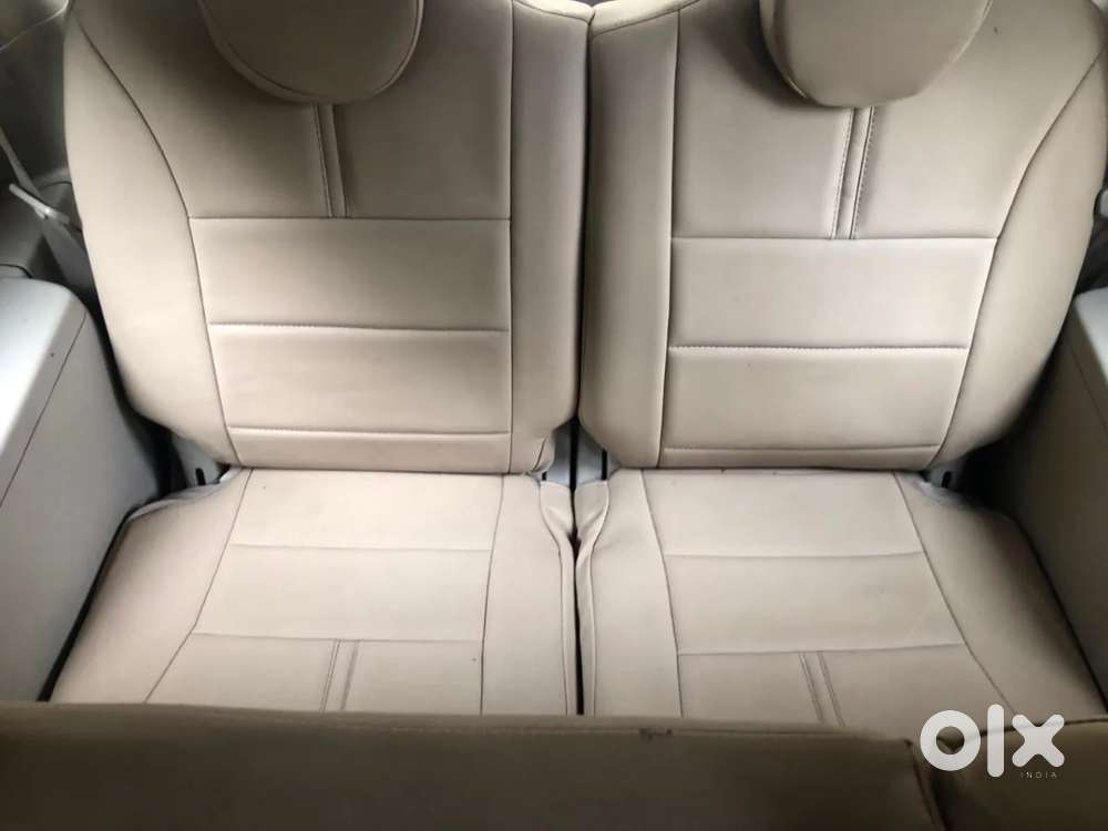 Maruti Suzuki Ertiga Vxi At Petrol, 2018, Petrol