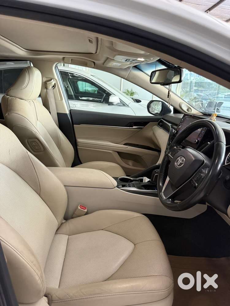Toyota Camry Hybrid, 2024, Cng & Hybrids