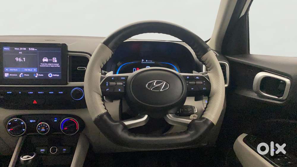 Hyundai Venue 1.0 S (o) Turbo Dct, 2023, Petrol