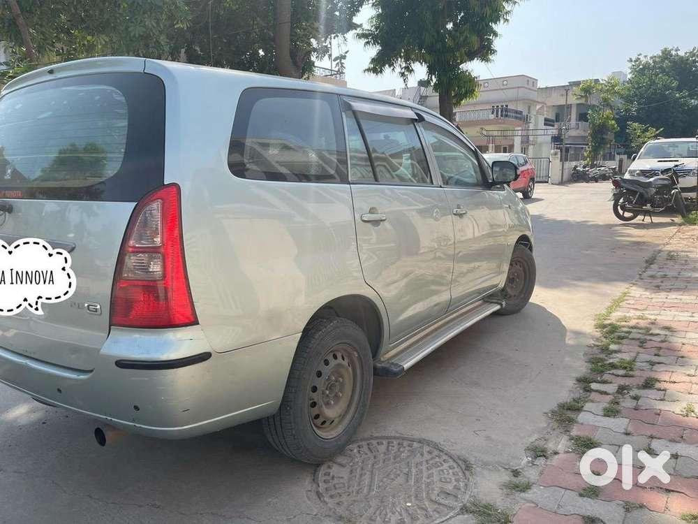 Toyota Innova 2005 Petrol Well Maintained