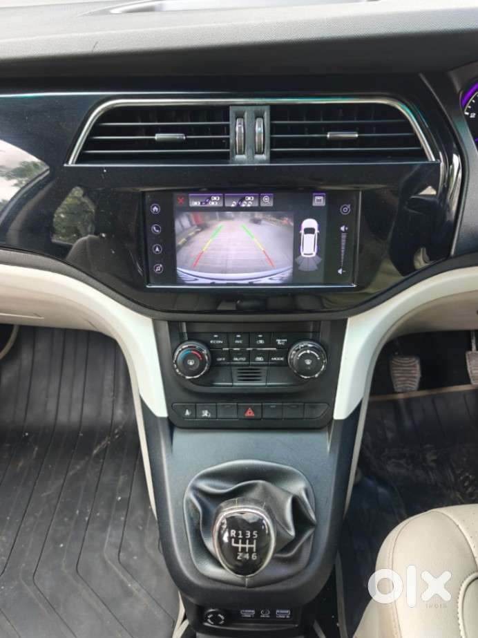 Mahindra Marazzo M8, 2019, Diesel