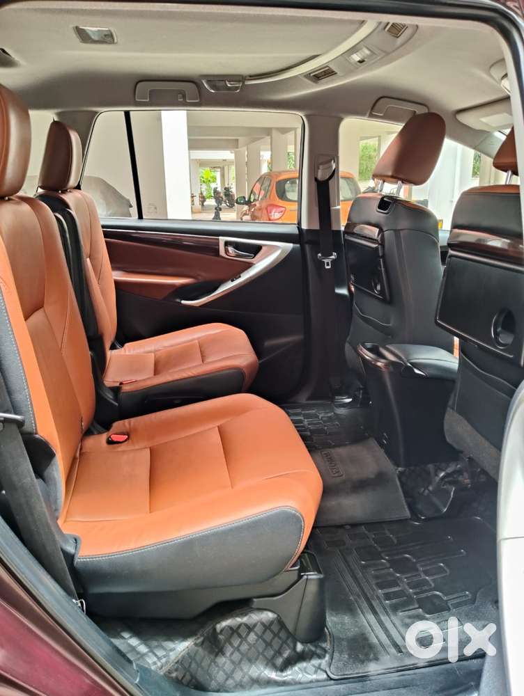 Toyota Innova Crysta 2.8z Automatic, 2016, Diesel