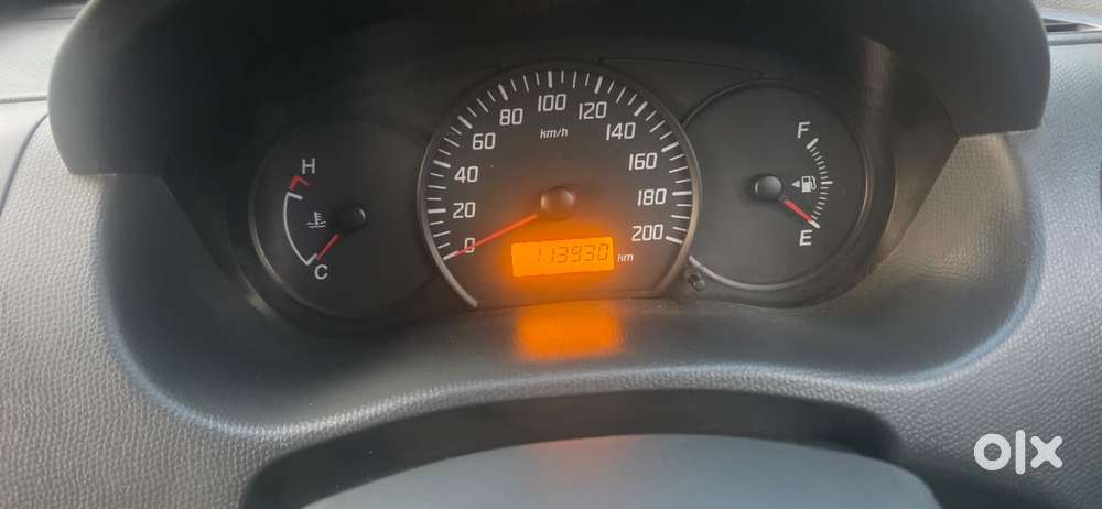 Maruti Suzuki Swift Lxi Bsiv, 2010, Petrol