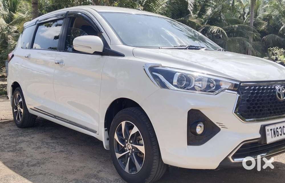 Toyota Rumion V Mt, 2023, Petrol
