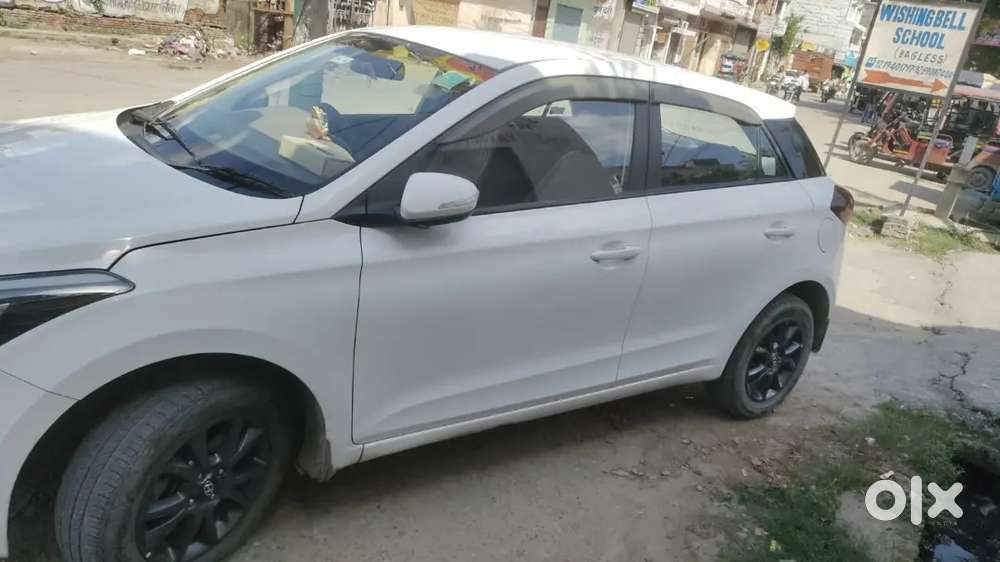 Hyundai I20 2020 Petrol 30000 Km Driven