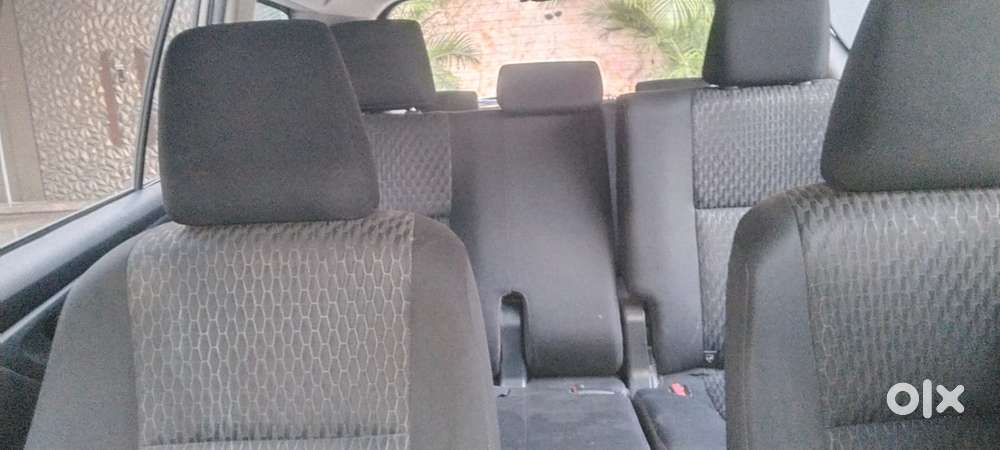 Toyota Innova Crysta 2.7 Gx Limited Edition At 8 Str, 2017, Petrol