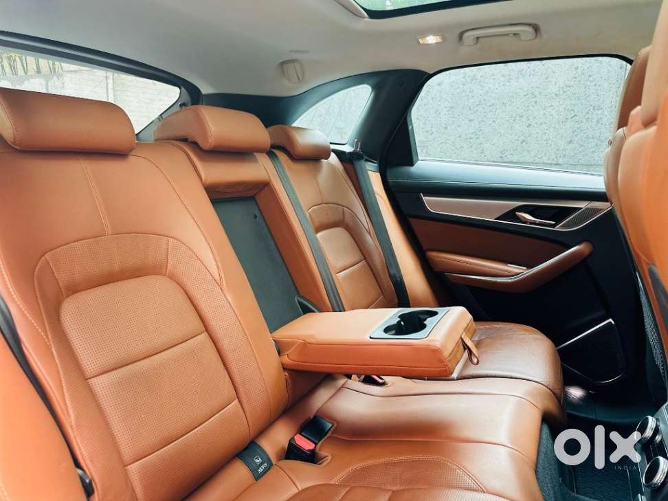 Jaguar F-pace 2.0 R Dynamic S, 2022, Petrol