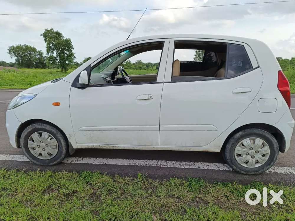 2017 Maruti Suzuki Brezza Zdi I10 2016 Fiesta 2011