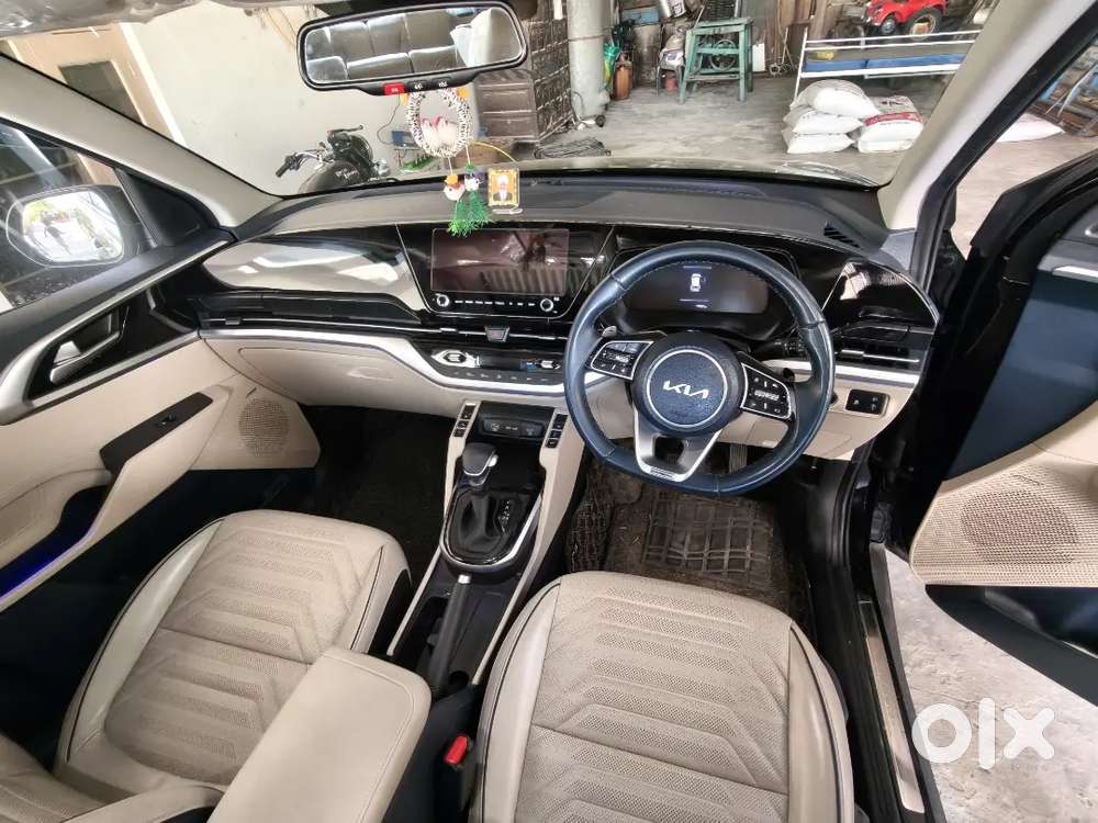 Kia Carens Top Model  Diesel Automatic