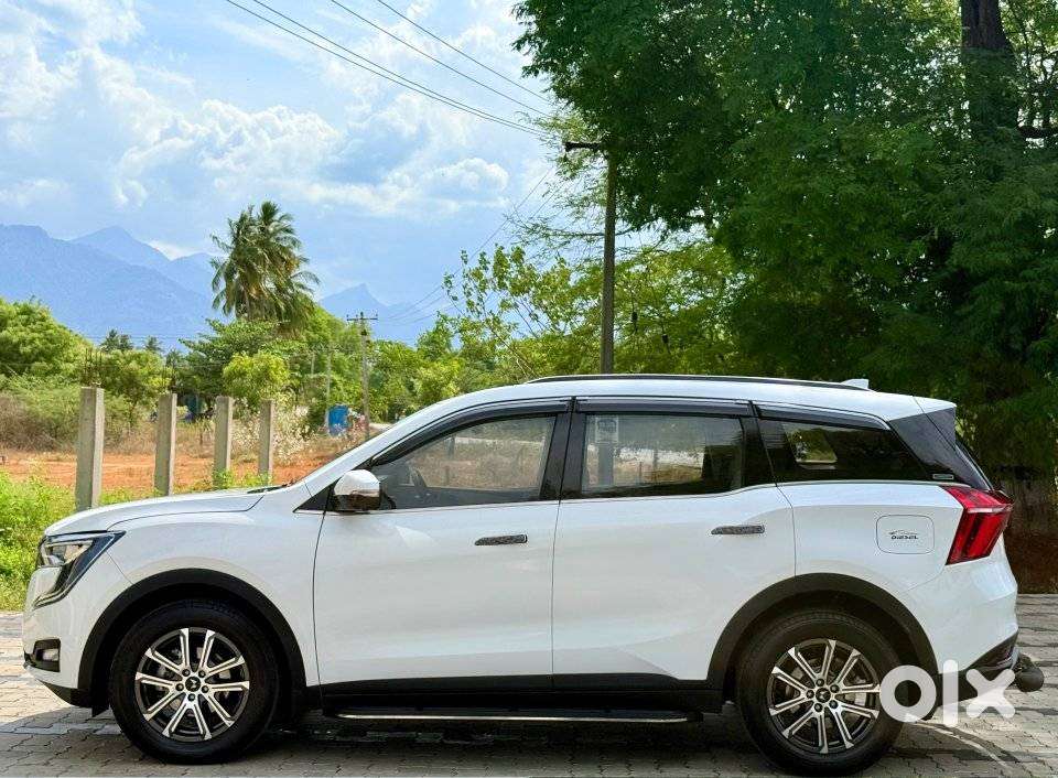 Mahindra Xuv700 2.2 Ax 7 Diesel Mt Luxury Pack Str, 2025, Diesel
