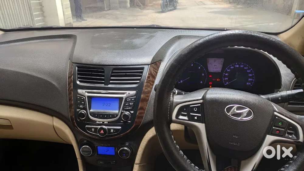 Hyundai Verna Fluidic 1.6crdi Sx Automatic