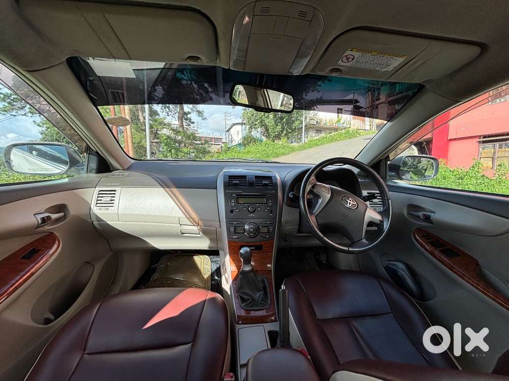 Toyota Corolla Altis 2010