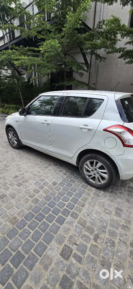 Maruti Suzuki Swift 2012 Car Zxi Top Modal