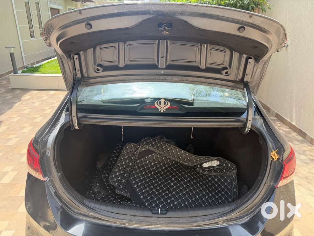 Verna 2019 Black Colour