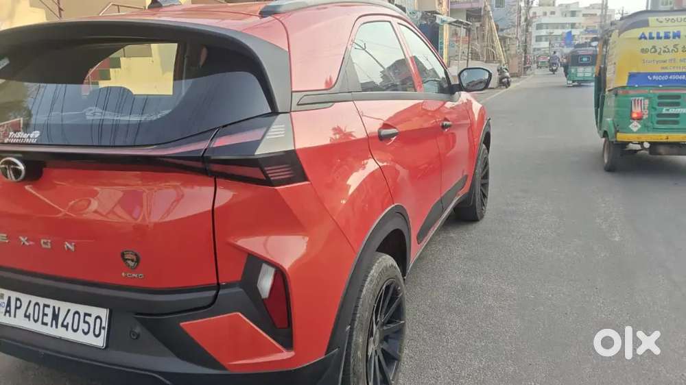 Tata Nexon 2025 Cng & Hybrids 40000 Km Driven