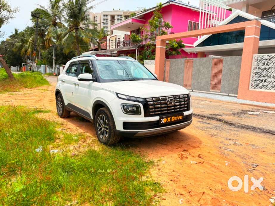 Hyundai Venue Sx (o) Mt 1.5 Diesel, 2023, Diesel