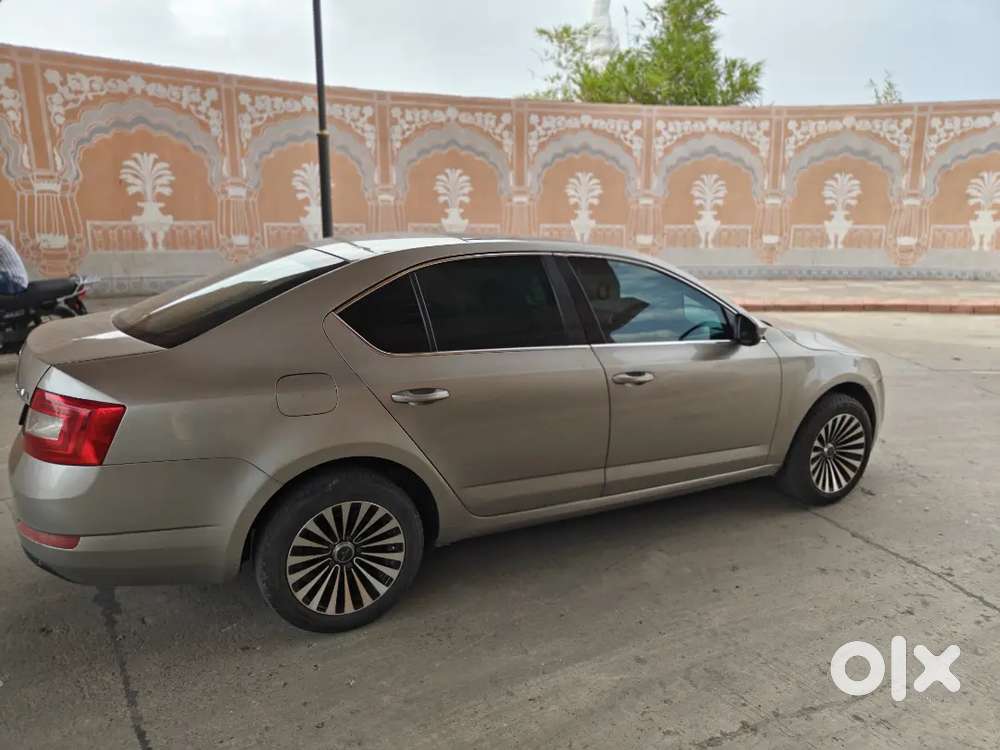 Octavia In Immaculate Condition And Accessories Worth 4.5 Lacs