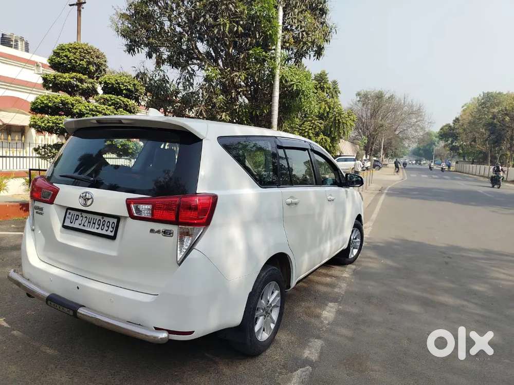 Toyota Innova Crysta 2016 Diesel 210000 Km Driven