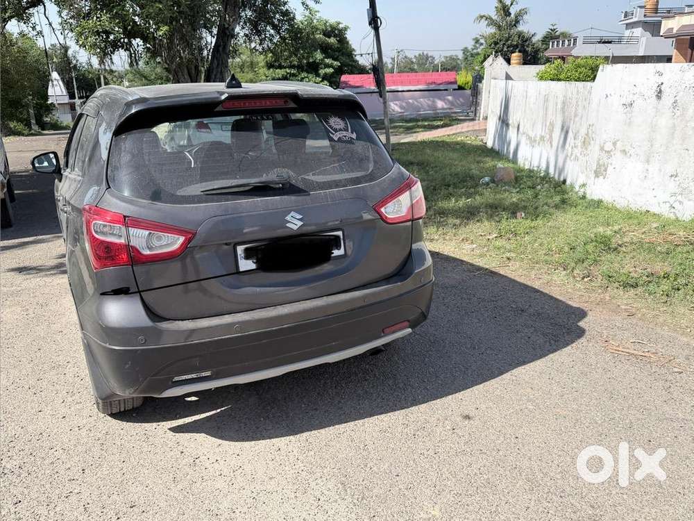 Maruti Suzuki Scross1.6 Ddis 320 Well Maintained