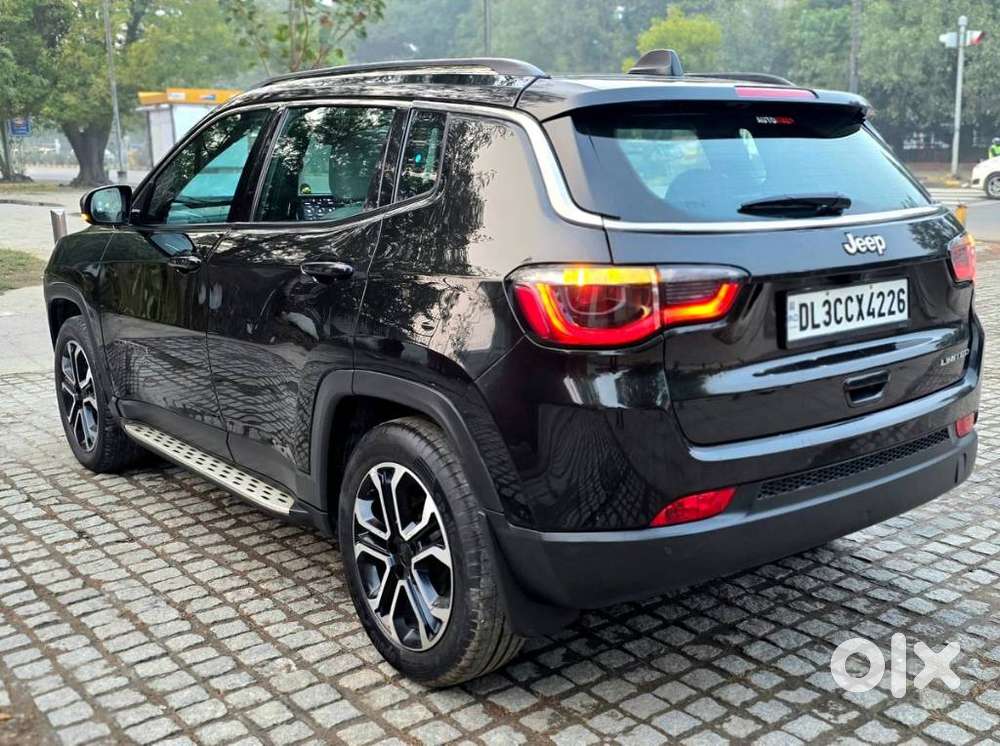 Jeep Compass 2.0 Limited Option Black, 2022, Petrol