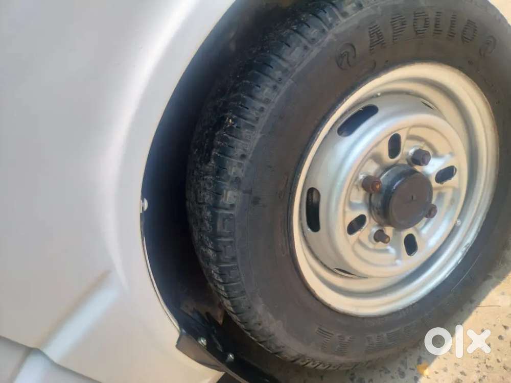 Maruthi800 White