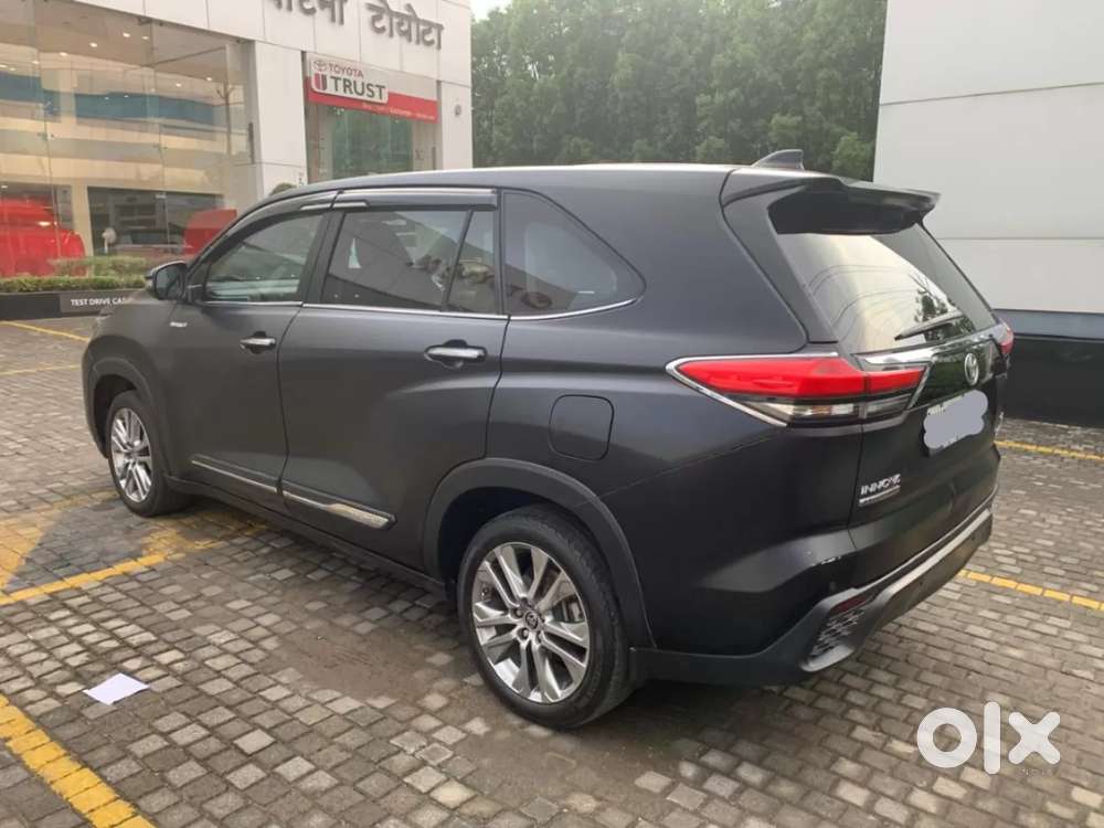 Toyota Innova Hycross 2.0 Zx Hybrid 7 Str, 2023, Petrol