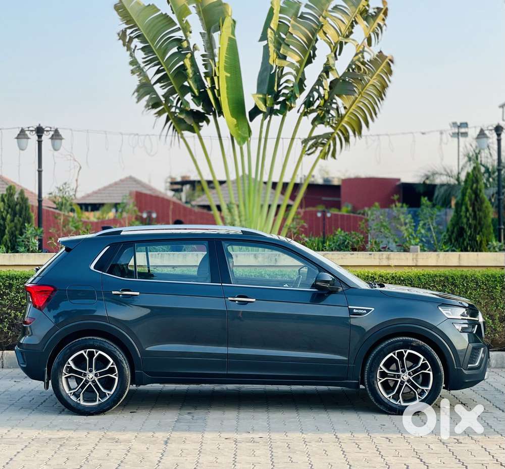 Skoda Kushaq 1.0 Tsi Style At (6 Airbags), 2022, Petrol