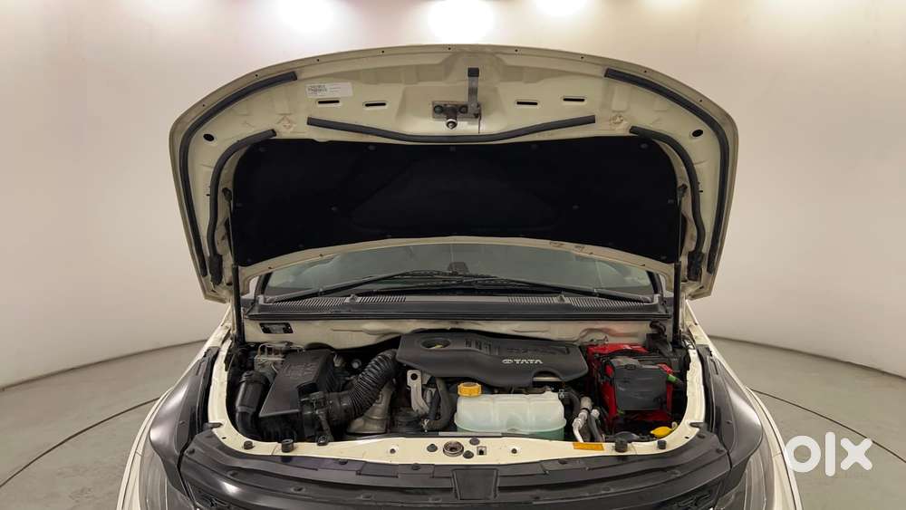 Tata Hexa 2.2 Xta 4x2 7 Str, 2018, Diesel