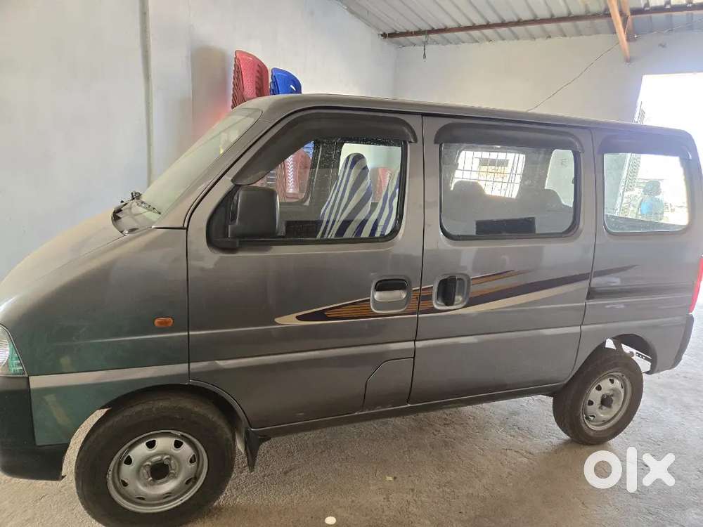 Single Hand Use Ek Dam Fresh Condition