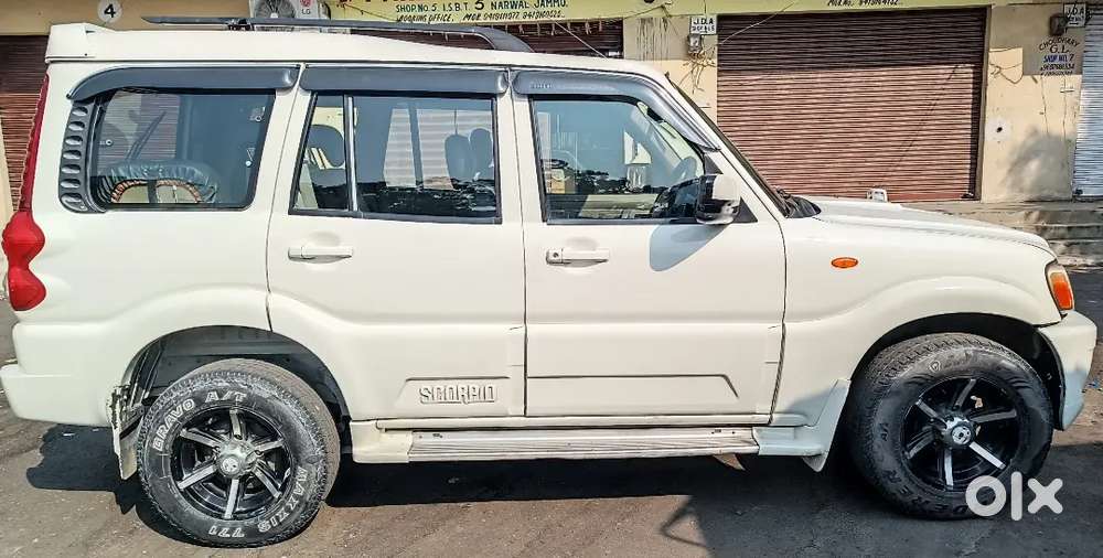 Bit Negotiable. Urgent Need Of Money. Only Serious Buyer Contact Me.