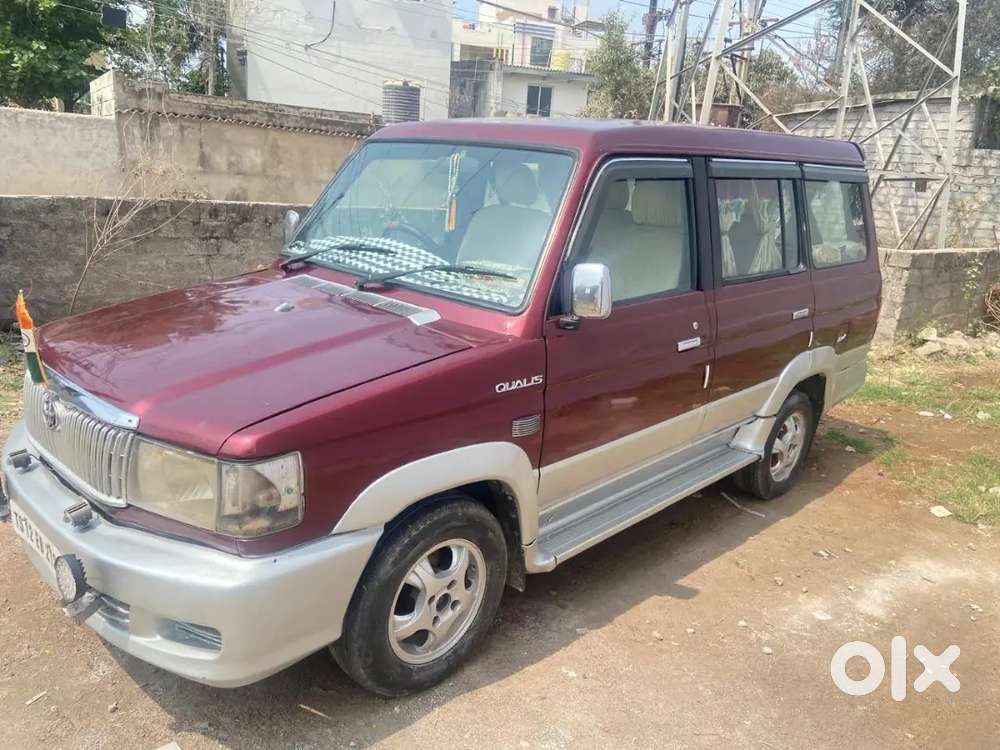 Toyota Qualis 2004 Diesel Well Maintained
