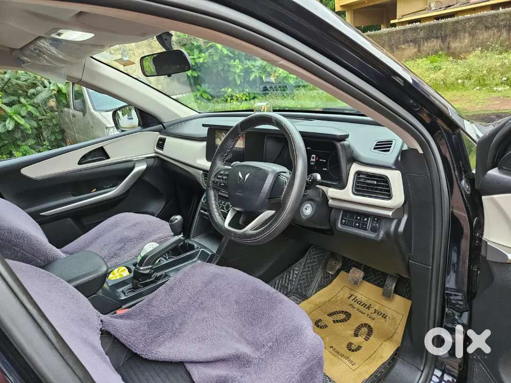 Mahindra Xuv700 Diesel Mt 2025