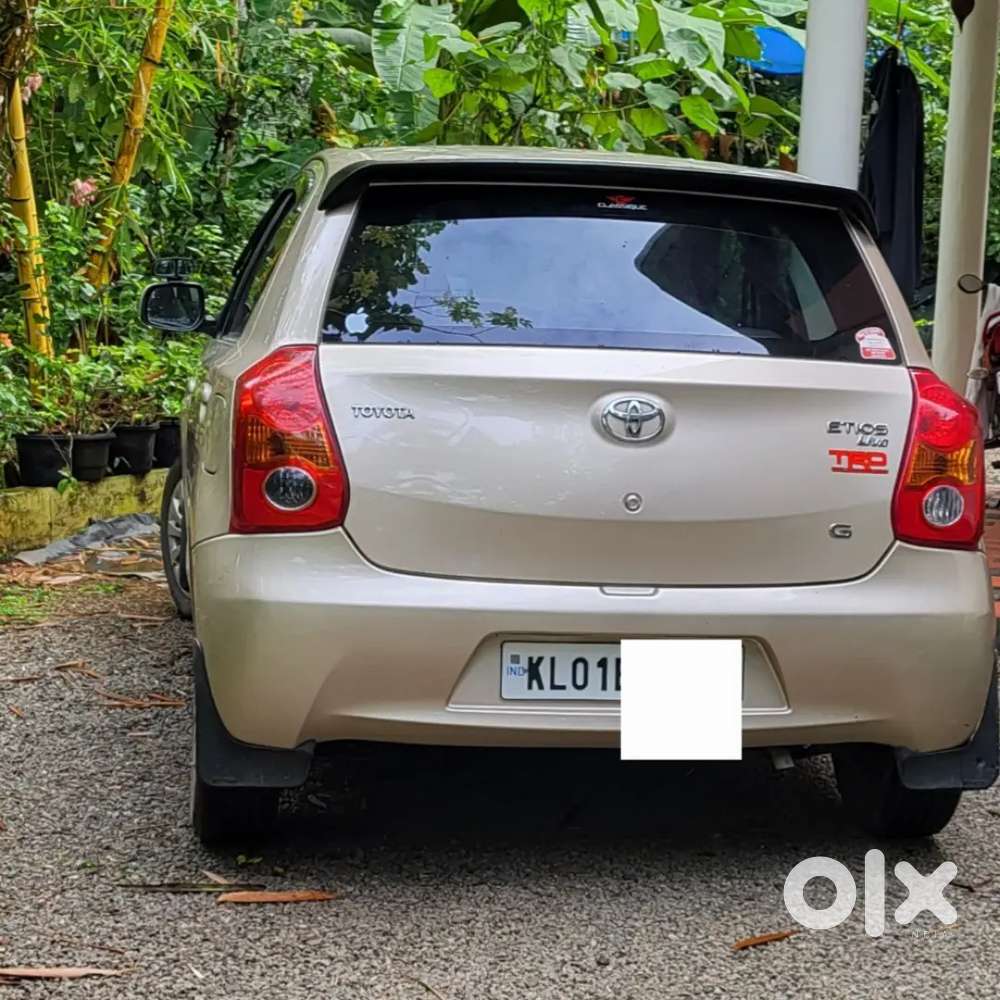 Toyota Etios Liva 2011 Petrol Well Maintained