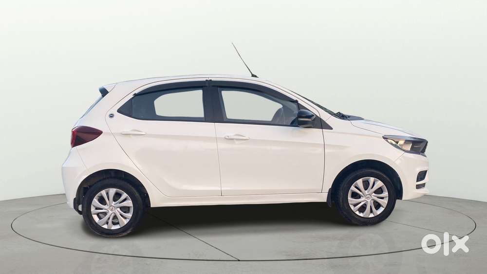 Tata Tiago 1.2 Revotron Xt Cng, 2023, Cng & Hybrids