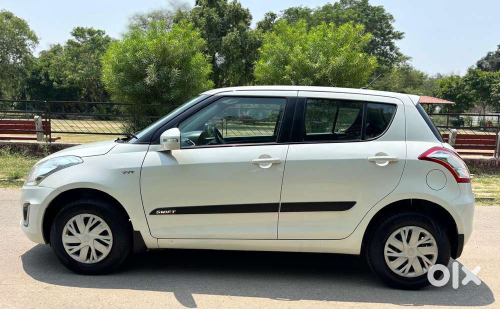 Maruti Suzuki Swift Vxi Optional, 2015, Petrol