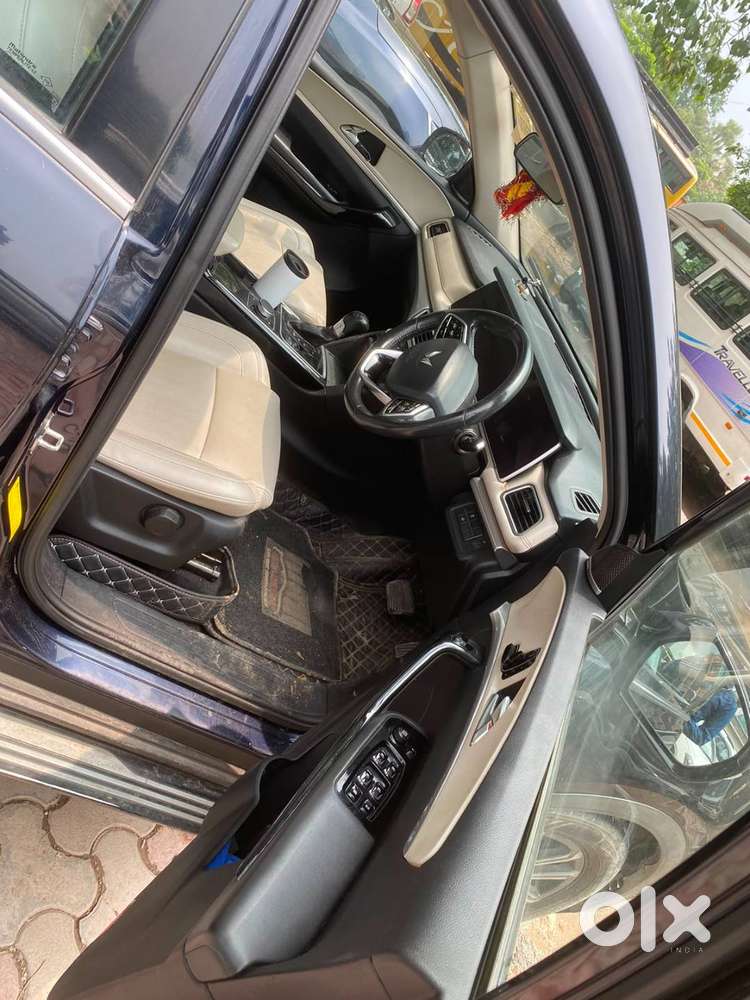 Mahindra Xuv700 Diesel 19/04/2022  Top Variant 7 Seater Vip Nmbr 0077