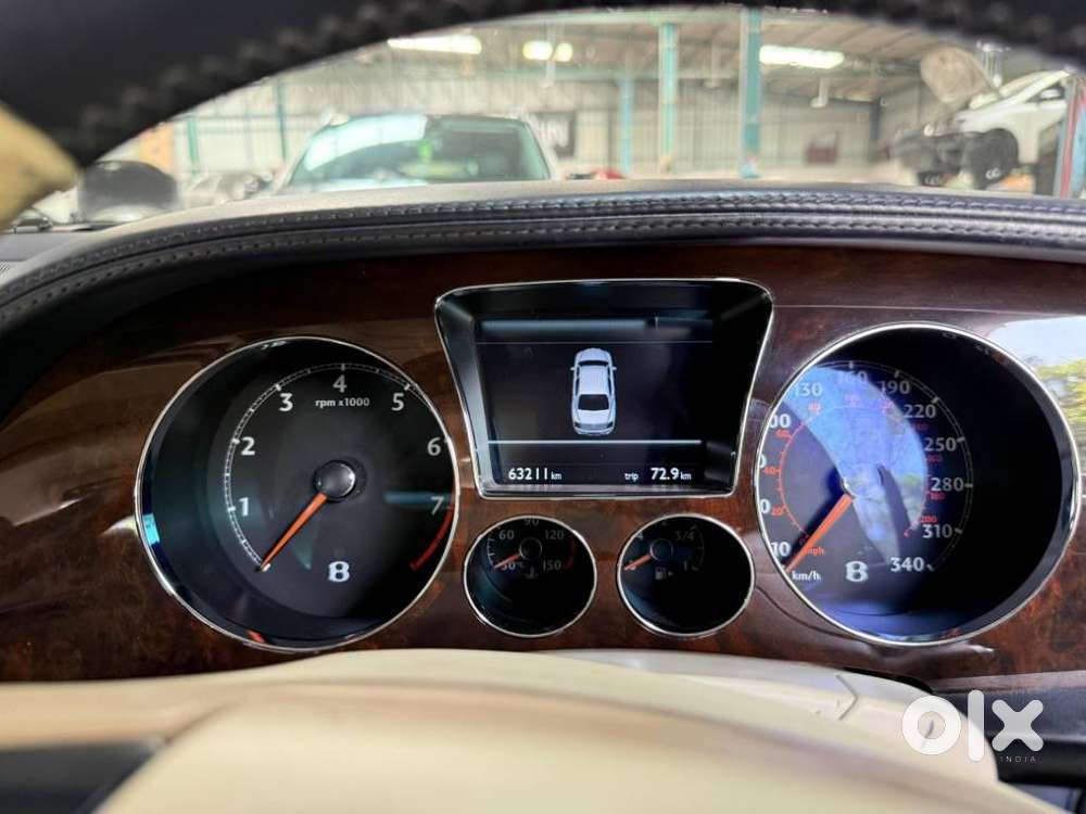 Bentley Continental Flying Spur Sedan, 2012, Petrol