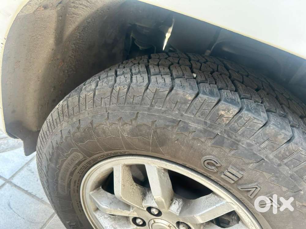 Mahindra Tuv 300 2016 Diesel Well Maintained