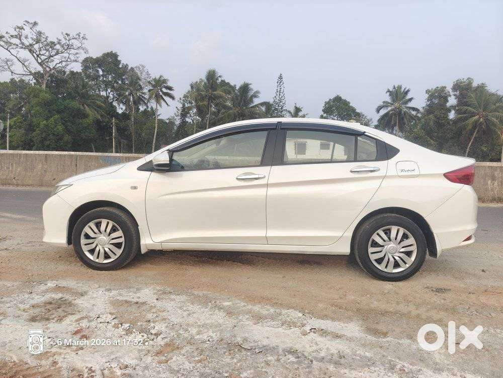 Honda City Edge Edition Sv, 2016, Petrol