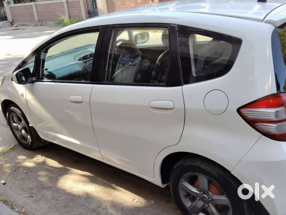 Honda Jazz 1.5 V I-dtec Mt, 2011, Petrol