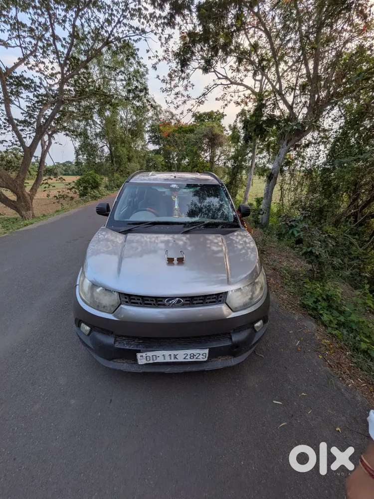 Mahindra Kuv 100 2017 कार