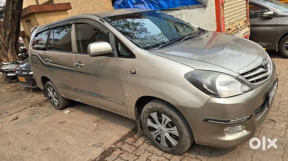 Toyota Innova 7 Str 2010