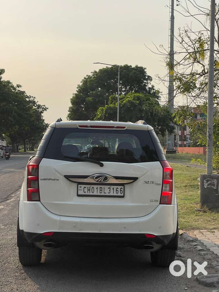Mahindra Xuv500 2.2 W10, 2017, Petrol