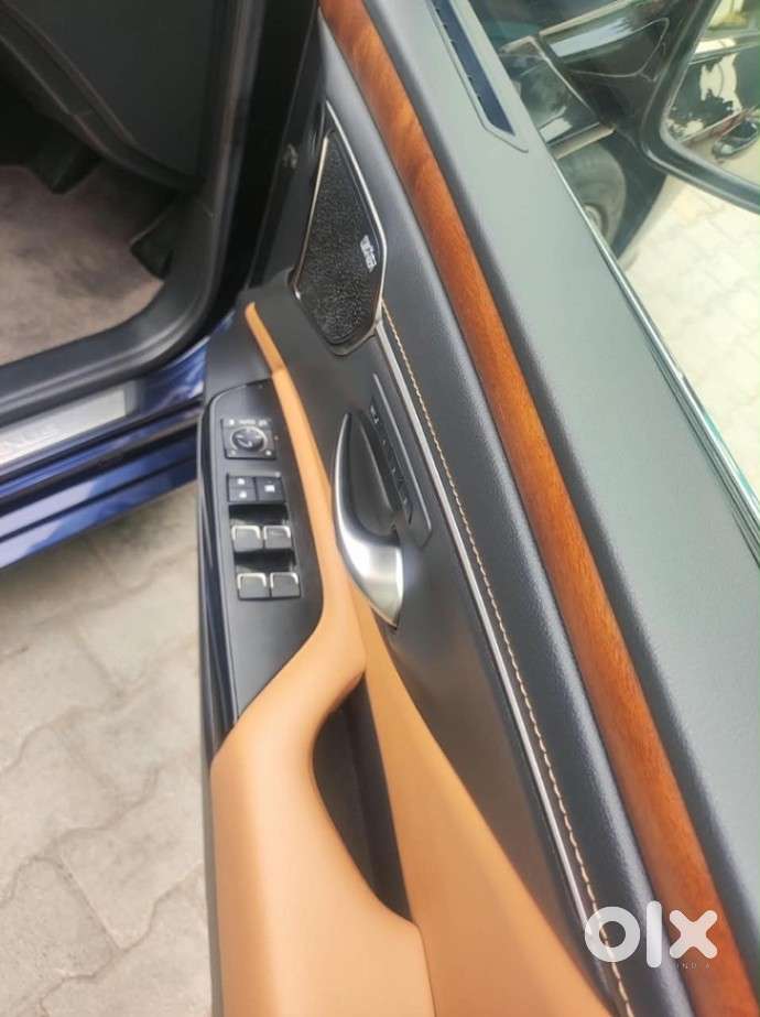 Lexus Es 300h Luxury, 2024, Petrol