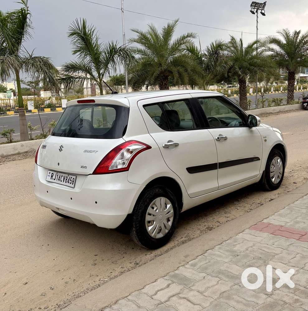 Maruti Suzuki Swift 1.2 Lxi (o), 2014, Petrol