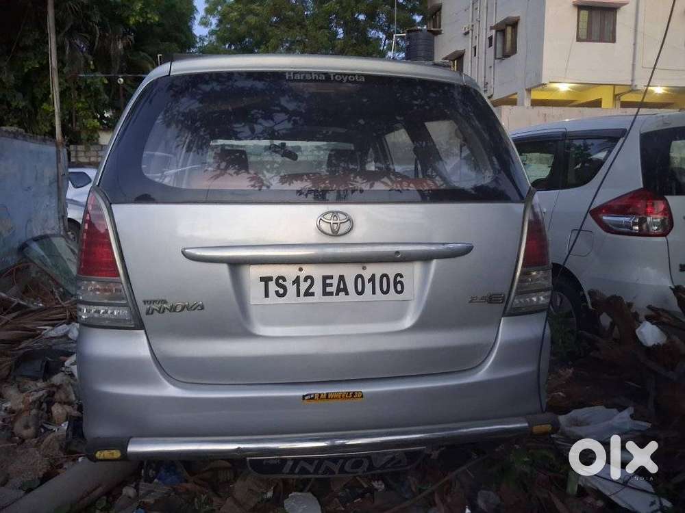 Toyota Innova 2.5 E Diesel Ms 7-seater, 2012, Diesel
